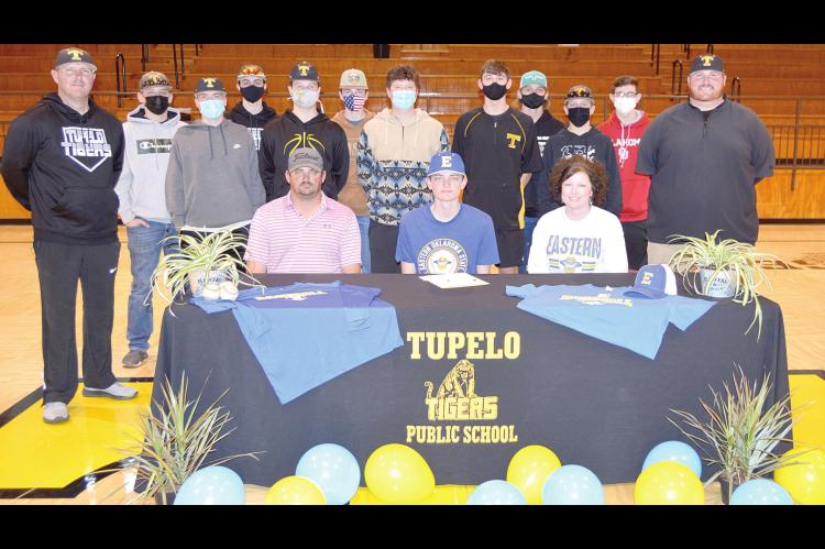 Tupelo senior Bentley Bills signs with Eastern