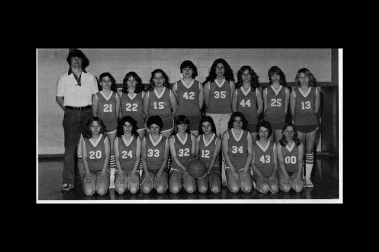 L to R, Back: Coach Burnett, Lana Thomas, Pam McKinney, Stephanie Dalton, Jan Gardner, Carla Eden, Michelle Nelson, Doshia Allen, Kim Hudson. Front: Rita Cummins, Brenda Holder, Linda Clemens, Staci Bills, Lisa Williams, Mary Blua, Michelle Standridge, La