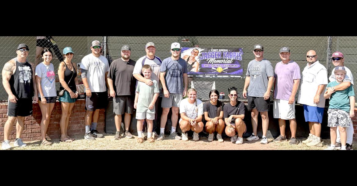 MOOSEKNUCKLES WIN JAGGER FARRIS MEMORIAL! Pictured from left to right: Justin Farris, Myca Farris, Monaca Farris, David Cagle, Matt Benedict, Gary Hensley, Stryker Hensley, Braxton Martin, Olivia Nelson, Jojo Lambert, Robynne Delozier, Tagus Horton, Mike Barnes, Daniel Roebuck, JW Drinnon and Nolan Drinnon.