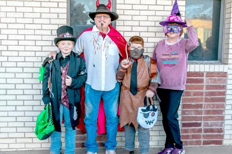 Pecos McEntire, Pake McEntire, Jackson McEntire and Tommie James