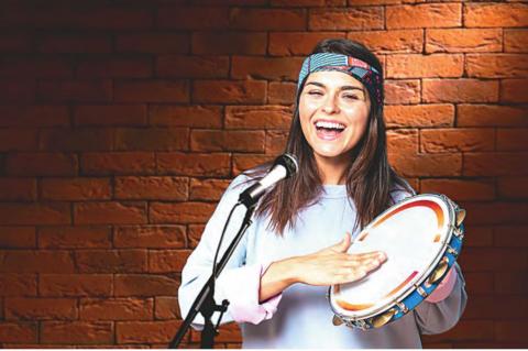 Church Backup Singer Admits She’s Just Hitting the Tambourine Whenever