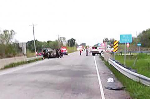 Two injured in vehicle crash near Clarita