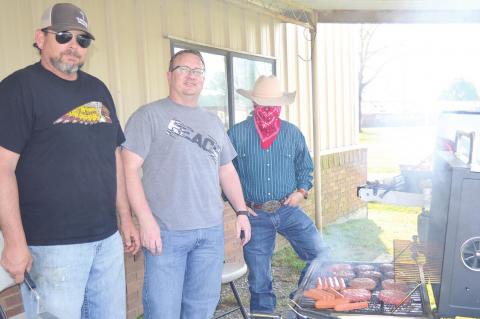 TOP PICTURE—IT’S COOKOUT TIME!