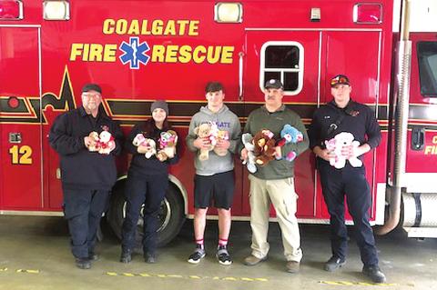 Coalgate Baseball gives away teddy bears and smil