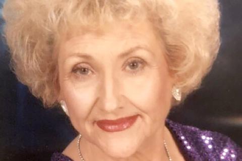 Geraldine (Davenport) Davis