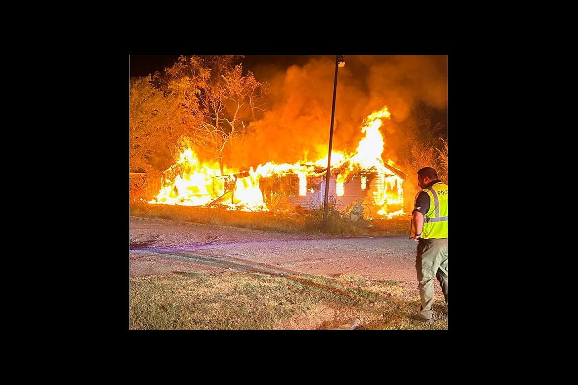 Coal County firefighters battle Tupelo